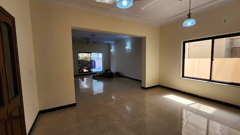 Fully renovated knaal 4bed house for rent in dha phase 1 5