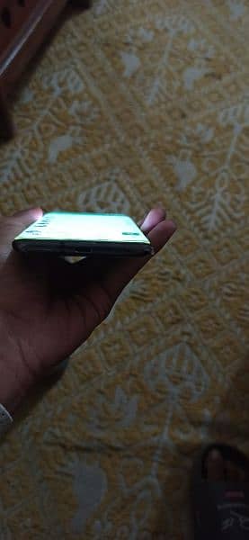 selling my phone one plus 7 pro 12gb.  256 full lush condition 10/10// 6
