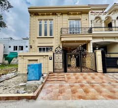 sale The Ideally Located House For An Incredible Price Of Pkr Rs. 19000000