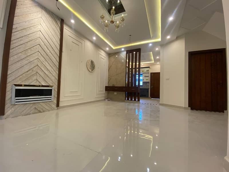 House For sale In Rs. 16500000 6