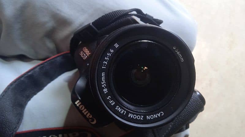 Canon EOS 700D 18 MP 18-55mm Lens DSLR Camera Black 4