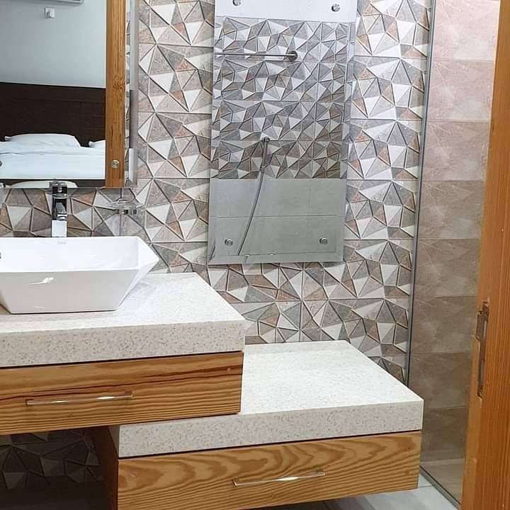 Fully Furnished apartment for short rent in Lahore 10