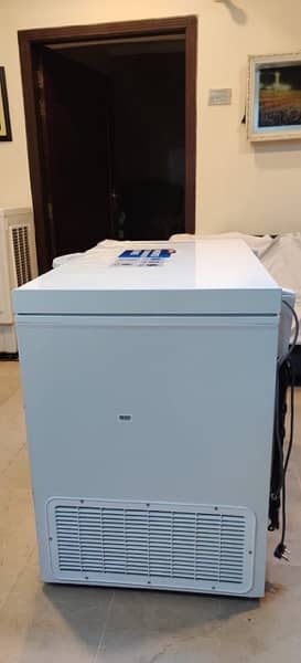 Dawlance chest freezer DF400SD 3