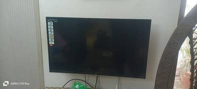 TCL 46" Smart TV in Excellent condition