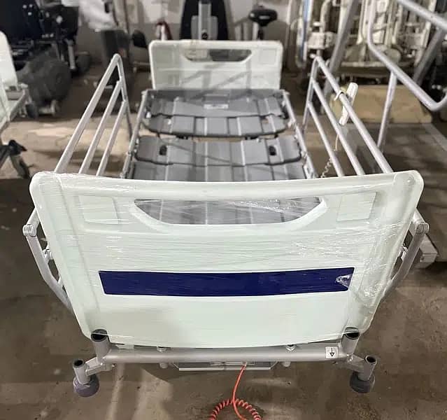 Electric patient bed imported in wholesale price. 4
