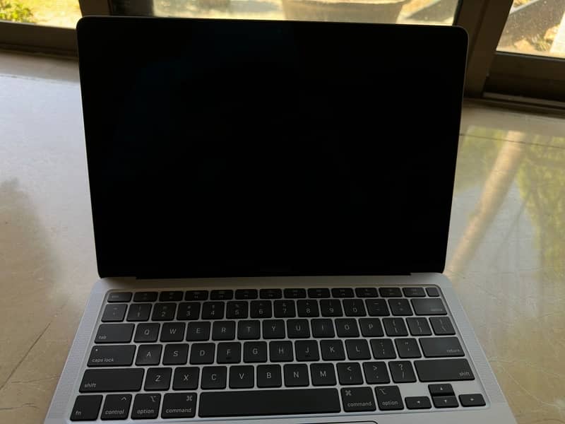 Apple MacBook Air (13-inch)(2020) 9