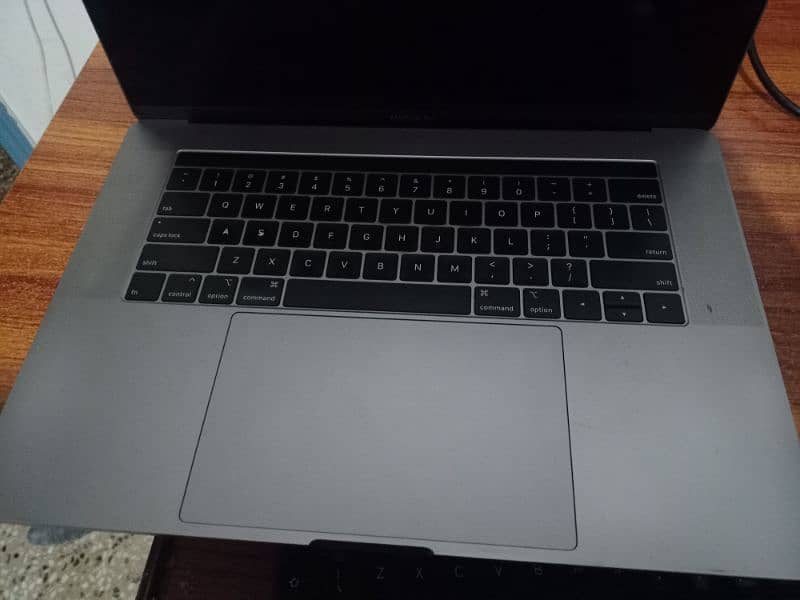 Dead MacBook Pro 15 inch touchbar 5