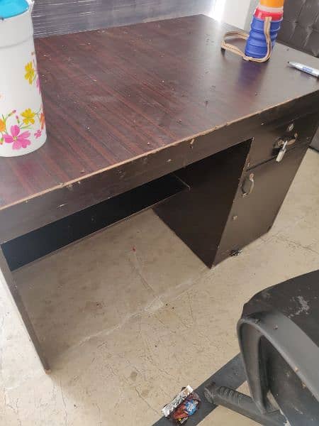 Office Table in New Condition 0