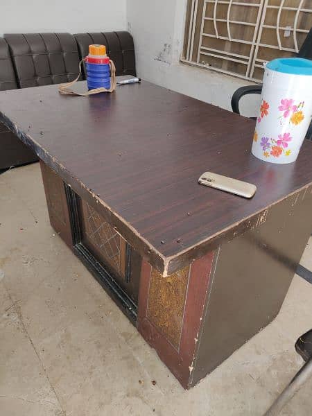 Office Table in New Condition 2