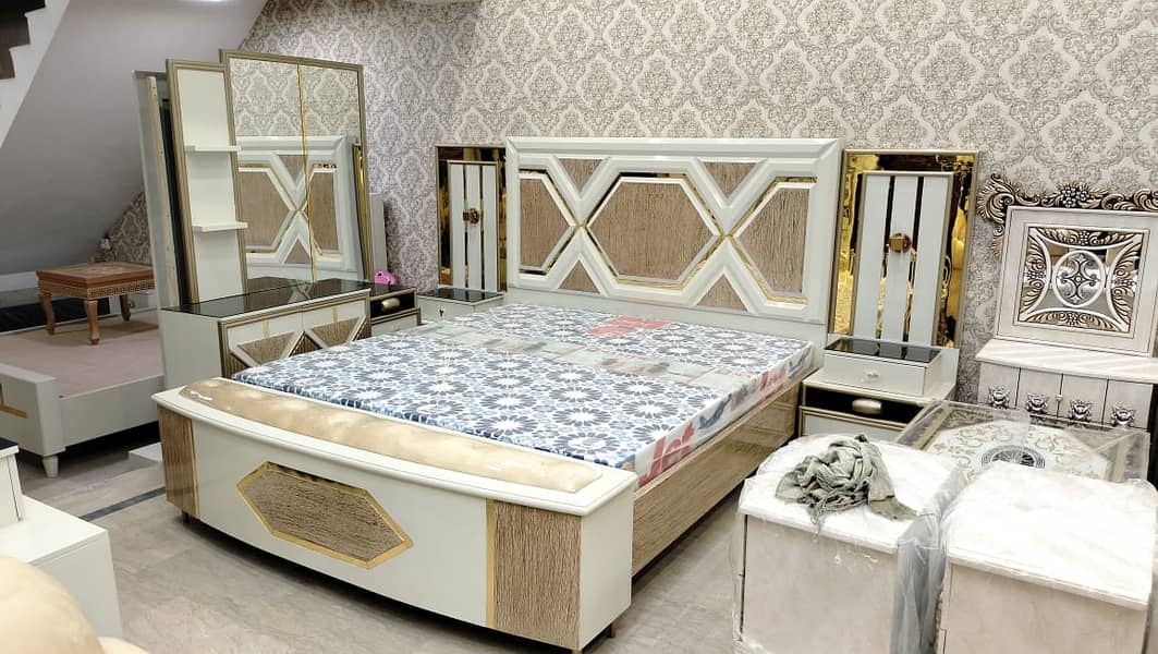 high gloss bed set/side tables/bed dressing/showcase/wardrobe/almari 5