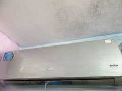 D. C INVERTER 1.5 ton AVAILABLE For SALE on BEST LIKE NEW CONDITION 0