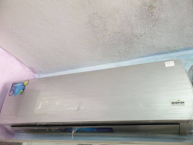 D. C INVERTER 1.5 ton AVAILABLE For SALE on BEST LIKE NEW CONDITION 4