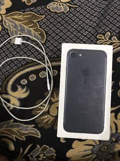 Iphone 7 With Box and Charger 0