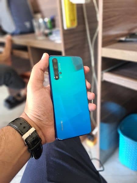 Huawei nova 5t only set 8/128gb is up for sell 1