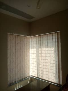 Vertical  blind  fitting  charges  separate