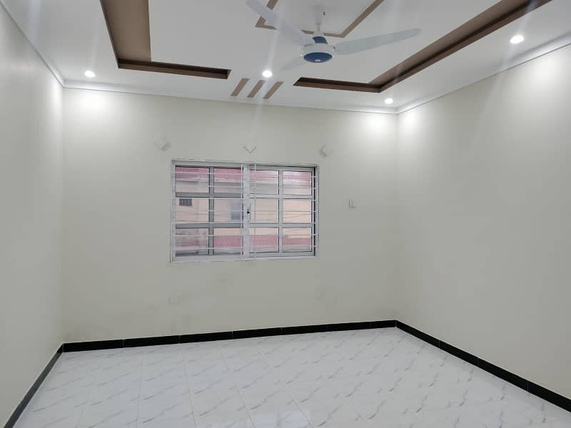 1 Kanal House For Sale 5Bedroom Brand New Luxry House With Lawn Rda Map Approved Gulshan-E-Abad 33