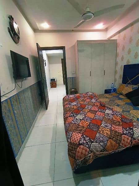 E-11 Save sequre Daily basis 1bed Flat fully furnished available 12
