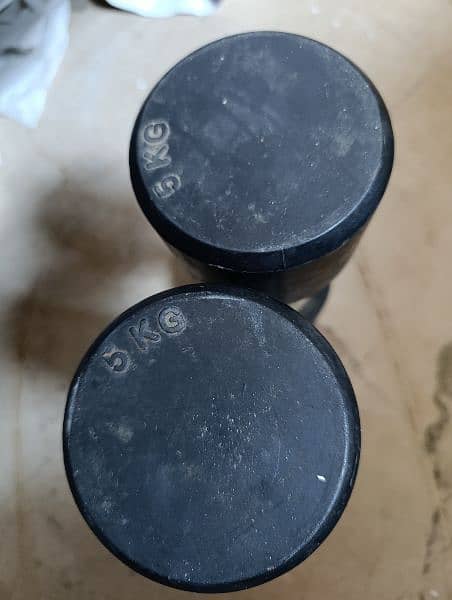 5 kg Unused dumbbells not a single time use 3