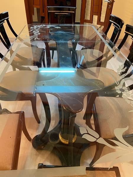 Dining Table and 8 chairs 2