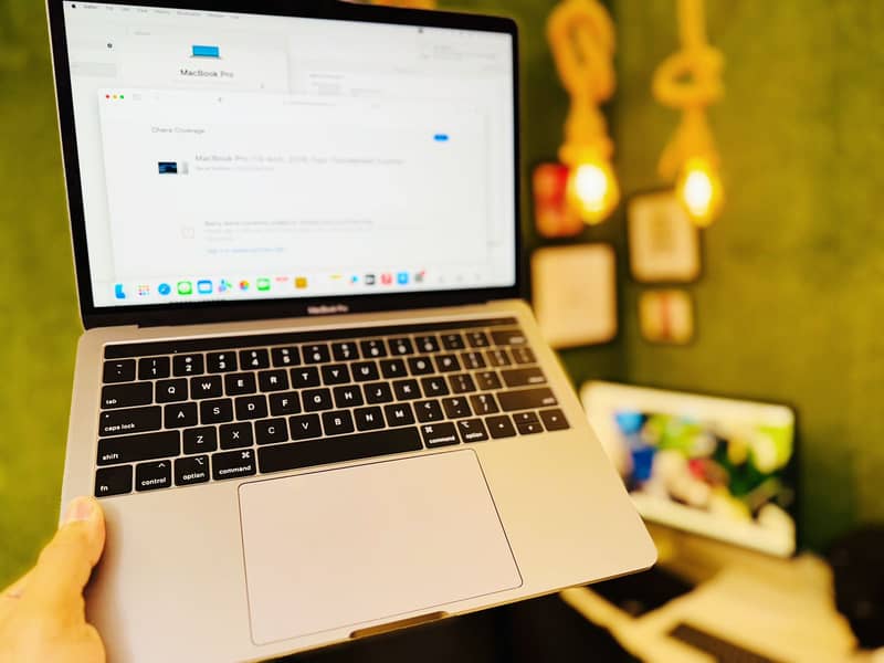  MacBook Pro 2019, 8Gb- 256gb , 13inches, Read Ad, 2