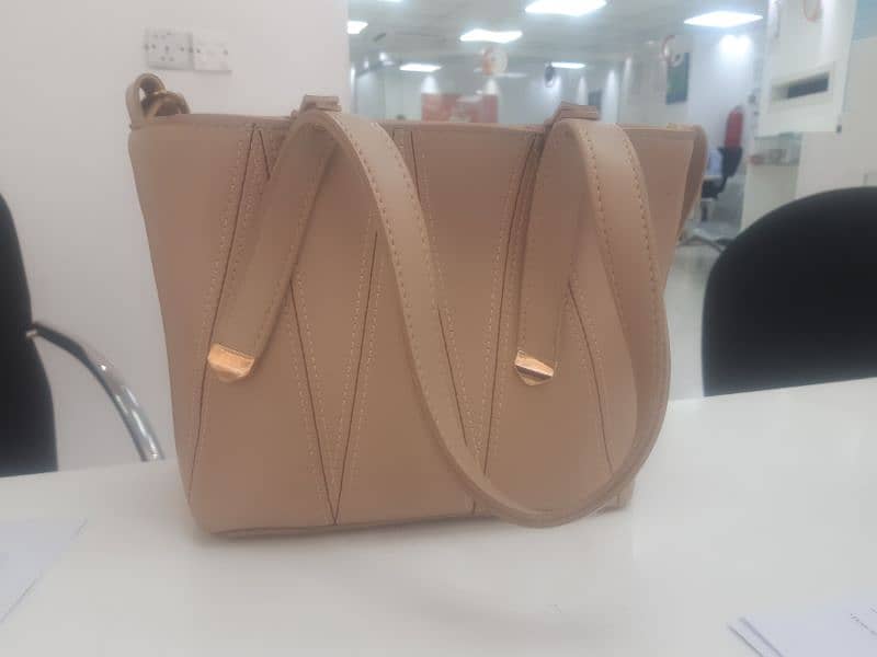 Stylish Ladies handbag 0