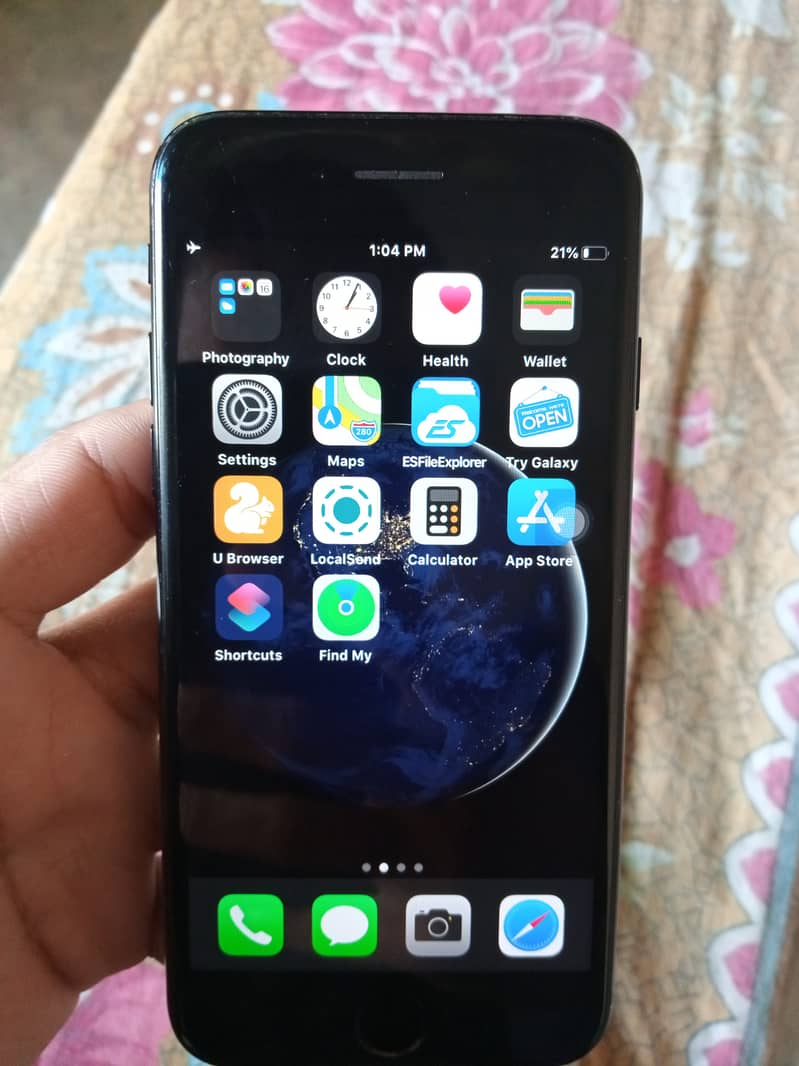 iPhone 7 128GB OK condition 10 by 9 4