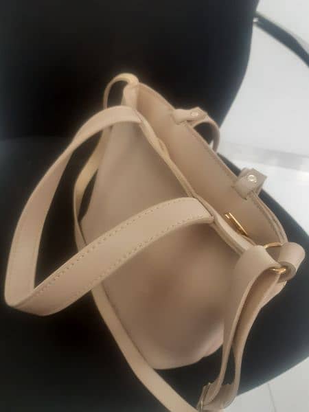 Stylish Ladies handbag 1