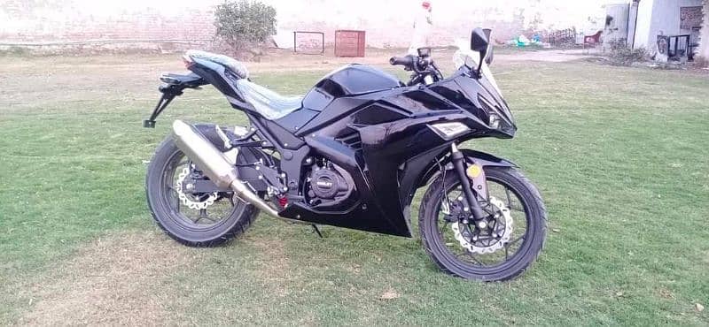 350cc Honda CBR 8