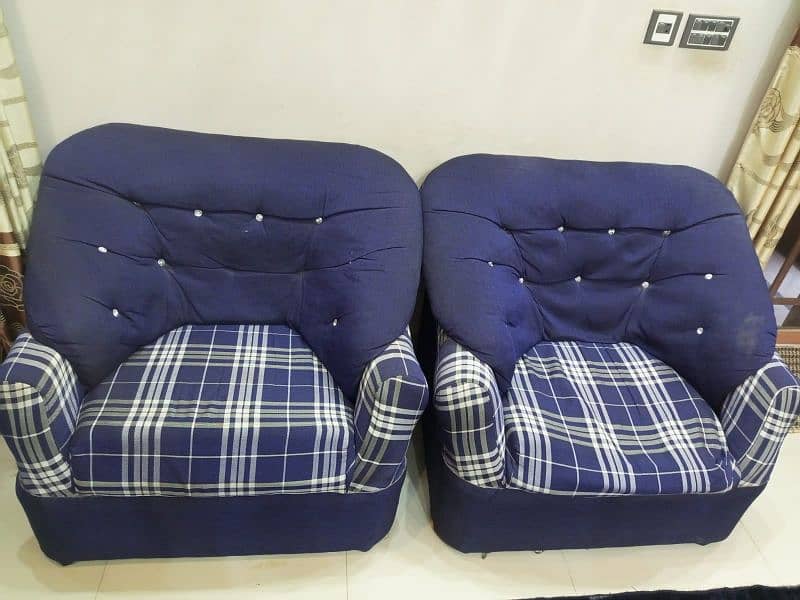 7 Seater Sofa in Excellent Condition 1