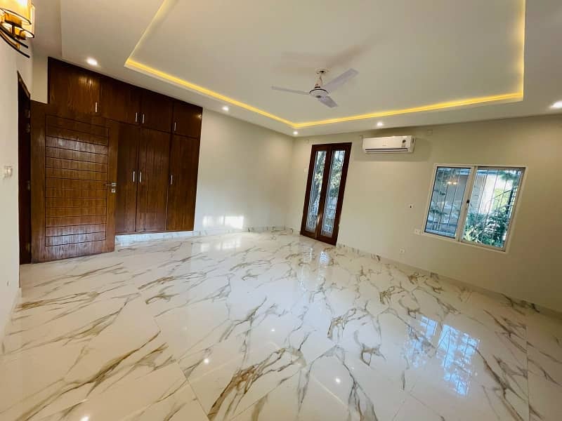 Luxury House On Extremely Prime Location Available For Rent In Islamabad 14