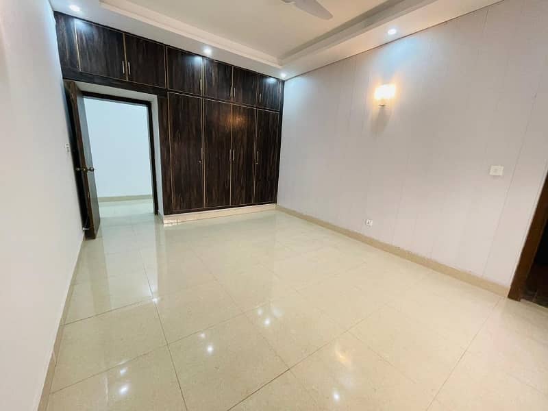 Luxury House On Extremely Prime Location Available For Rent In Islamabad 17