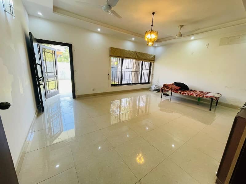 Luxury House On Extremely Prime Location Available For Rent In Islamabad 21
