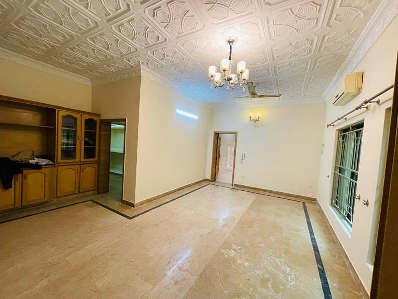Luxury House On Extremely Prime Location Available For Rent In Islamabad 2