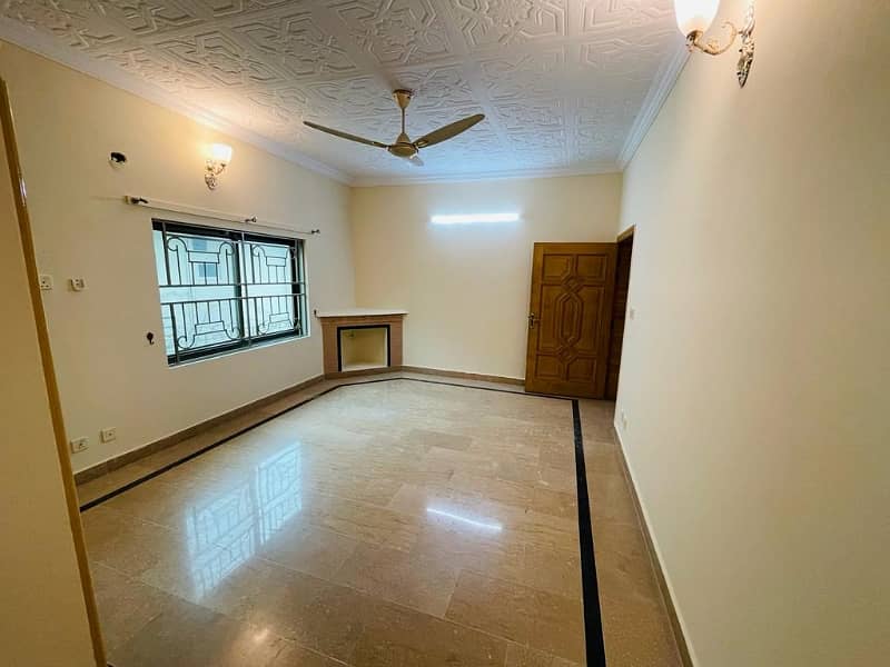 Luxury House On Extremely Prime Location Available For Rent In Islamabad 22
