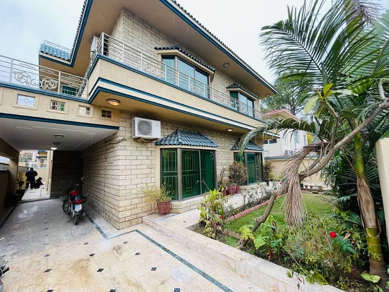 Luxury House On Extremely Prime Location Available For Rent In Islamabad 13