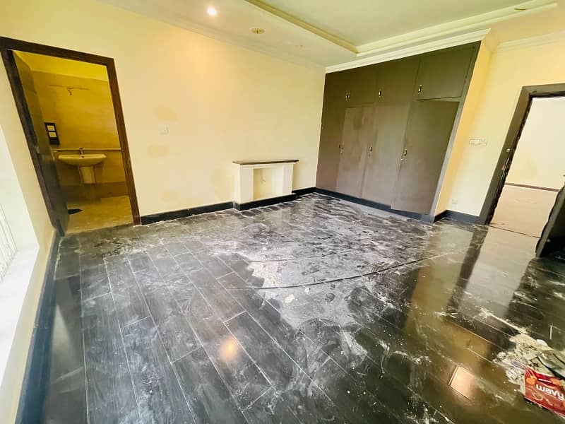 Luxury House On Extremely Prime Location Available For Rent In Islamabad 5