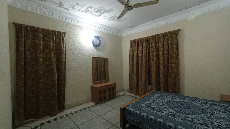 10 Marla House Available For Sale In Mehar Fayaz Colony, 30