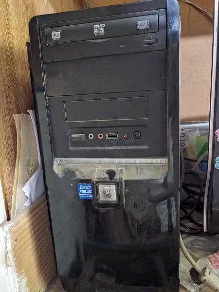 Gaming PC In Best Condition With LCD 2
