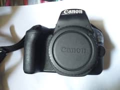 Canon 200d with 2 lenses