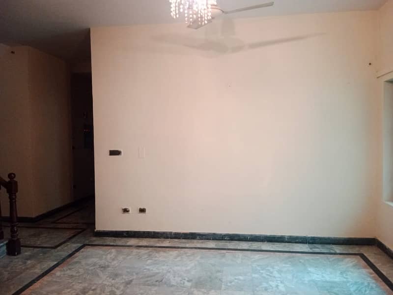 Spacious 10 Marla Full House with 3 Bedrooms in Prime DHA Phase 2 Location (Block V) 19