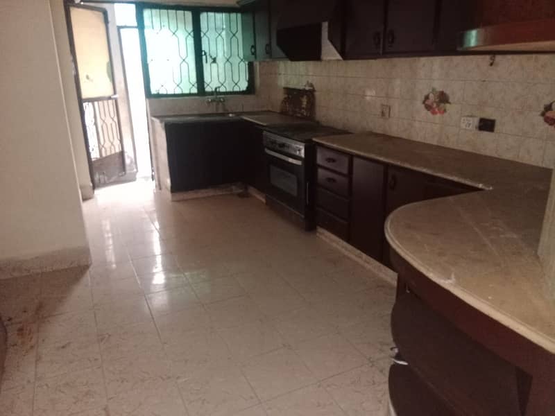 Spacious 10 Marla Full House with 3 Bedrooms in Prime DHA Phase 2 Location (Block V) 35