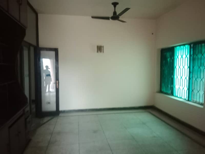 Spacious 10 Marla Full House with 3 Bedrooms in Prime DHA Phase 2 Location (Block V) 36