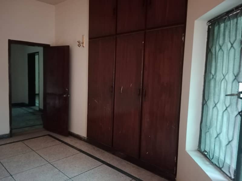 Spacious 10 Marla Full House with 3 Bedrooms in Prime DHA Phase 2 Location (Block V) 46