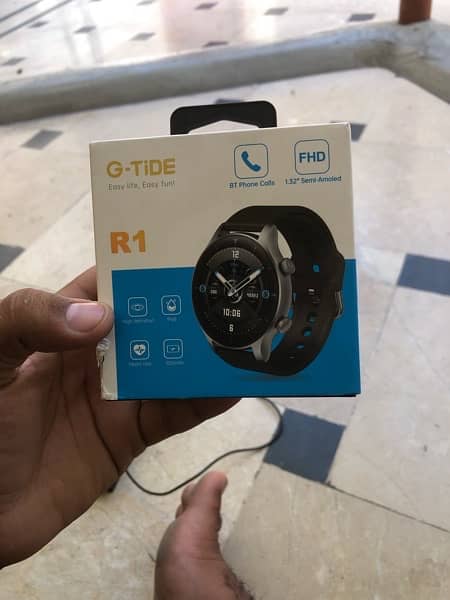 g tide r1 black couler full box 2 straps charger condition 10 by 8 7