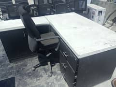 Professional Office Desks with site tables and Executive Chairs