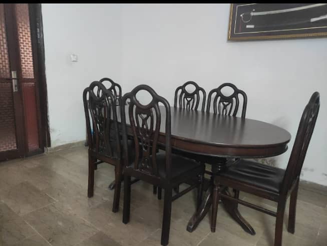 Table for 6 under 30000 Rs, wooden dining table in good condition. 2