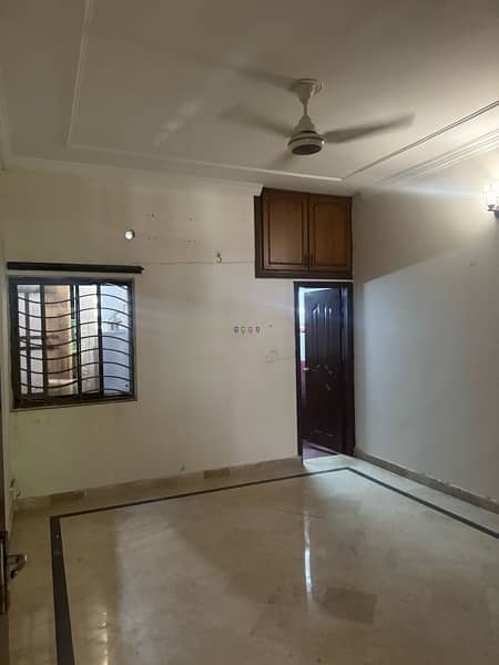 first floor Available For rent 3