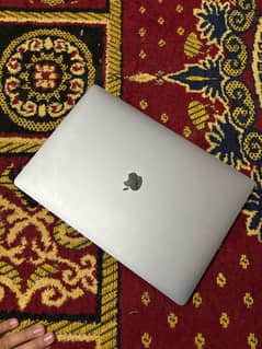 MacBook 2019 Pro 16-inches 16/512 i7
