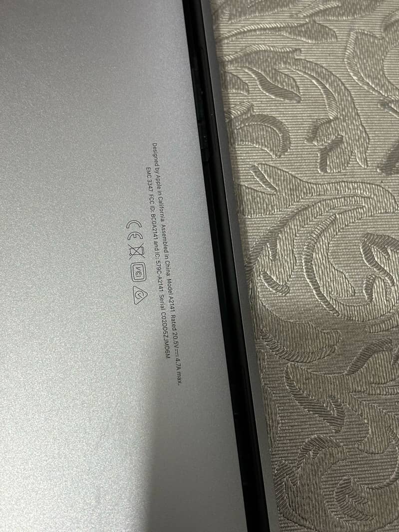 MacBook 2019 Pro 16-inches 16/512 i7 1
