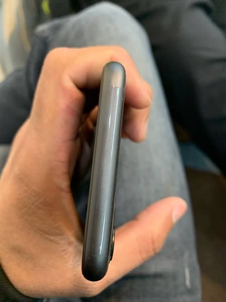 iPhone 11 64gb factory unlock non pta 99 health in apple Wranty 2